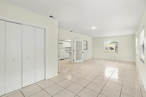 136 W Cedarwood Circle Kissimmee FL 34743