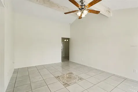 136 W Cedarwood Circle Kissimmee FL 34743