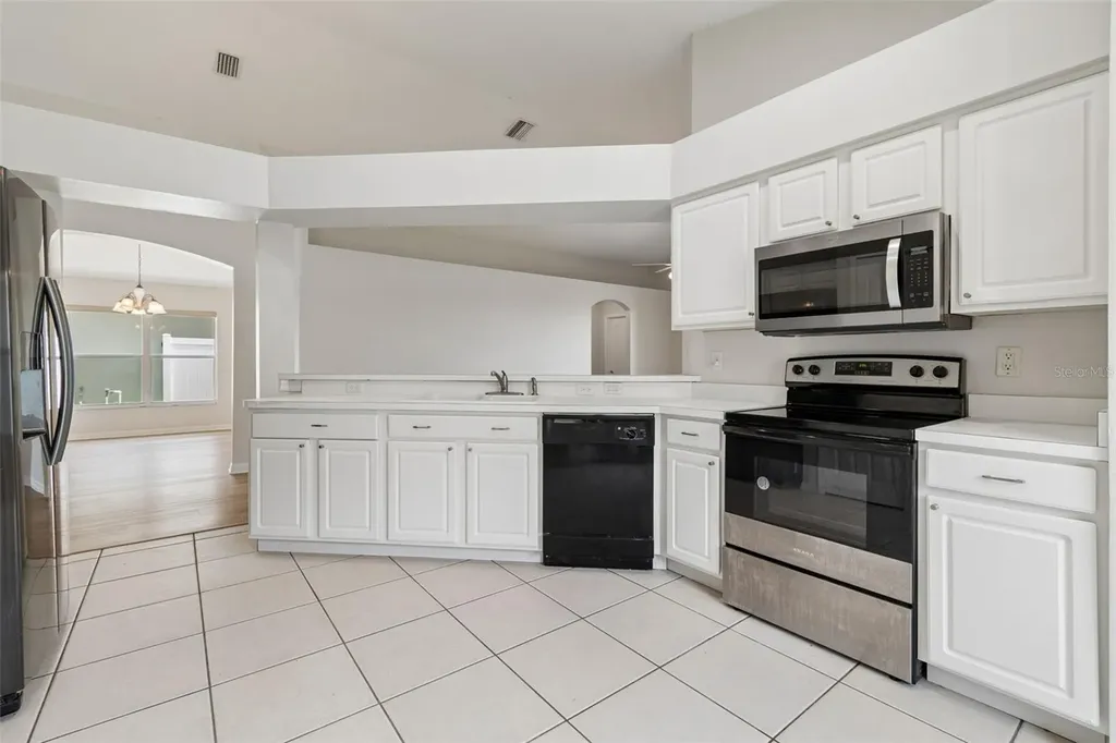 2222 Roanoke Springs Drive Ruskin FL 33570