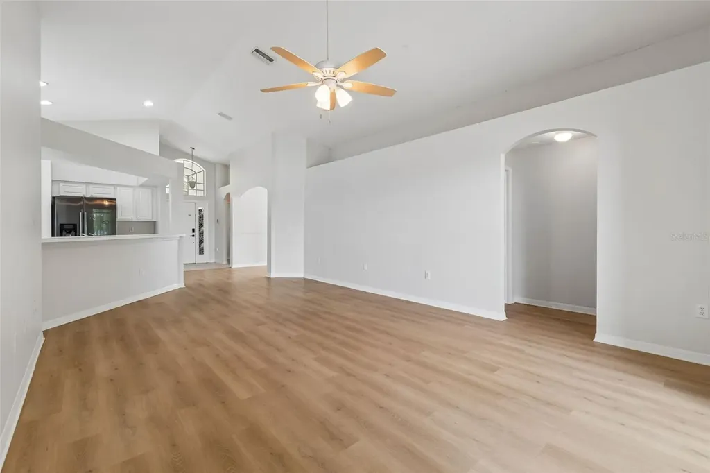 2222 Roanoke Springs Drive Ruskin FL 33570
