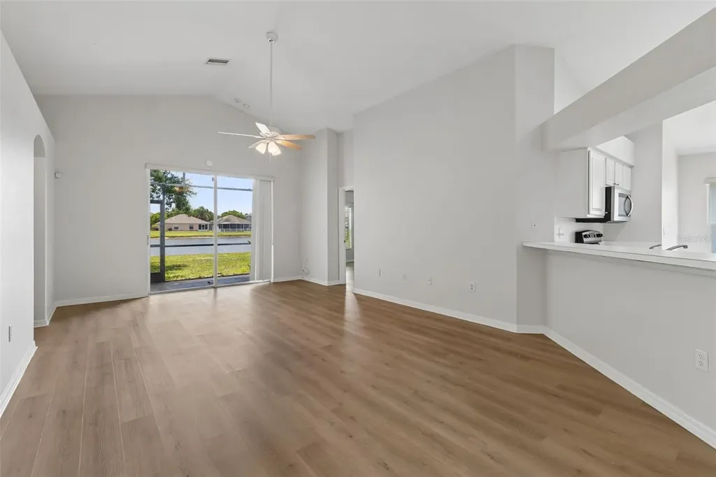 2222 Roanoke Springs Drive Ruskin FL 33570