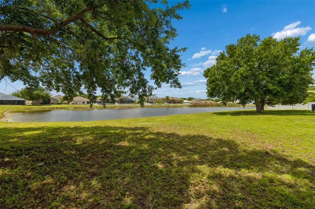 2222 Roanoke Springs Drive Ruskin FL 33570