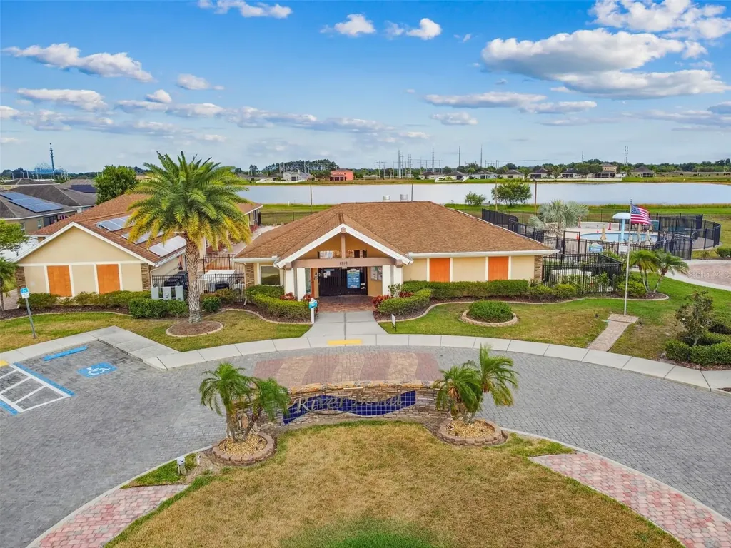 2222 Roanoke Springs Drive Ruskin FL 33570