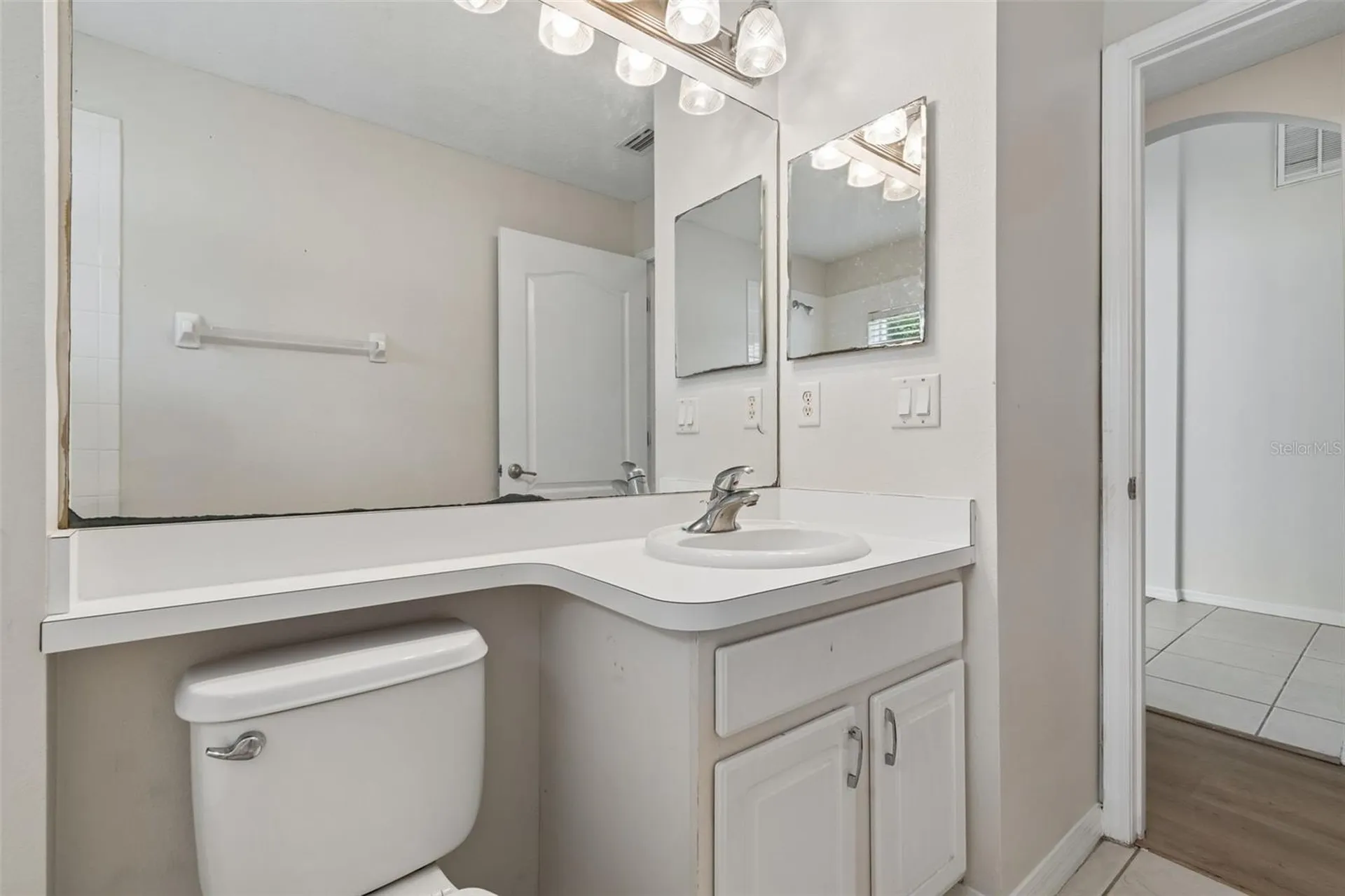 2222 Roanoke Springs Drive Ruskin FL 33570