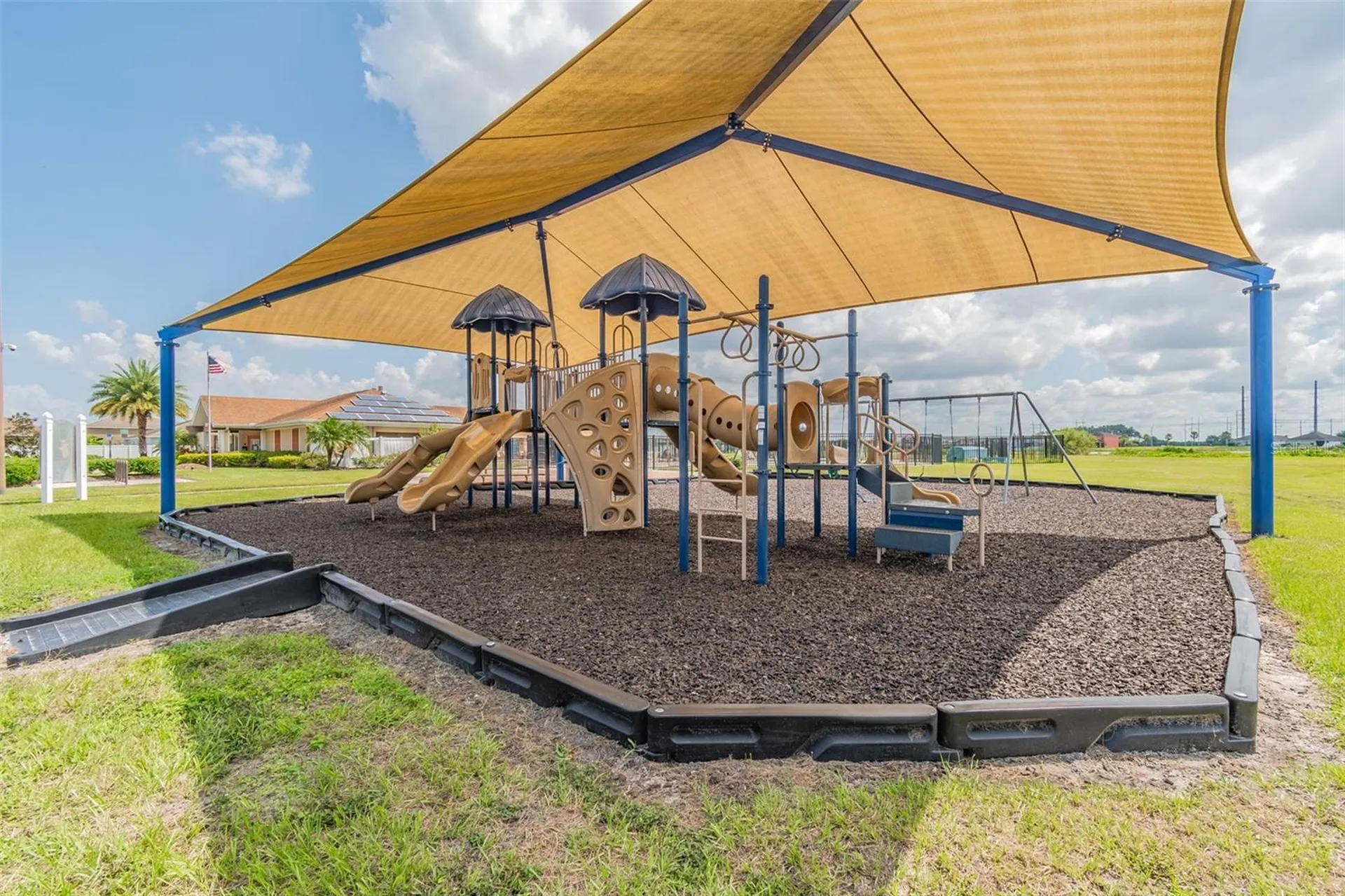 2222 Roanoke Springs Drive Ruskin FL 33570