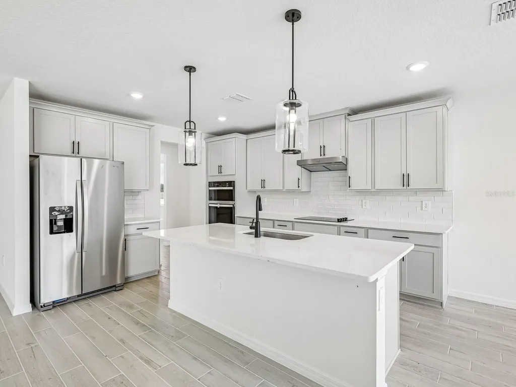 1733 Coolridge Place Zephyrhills FL 33541