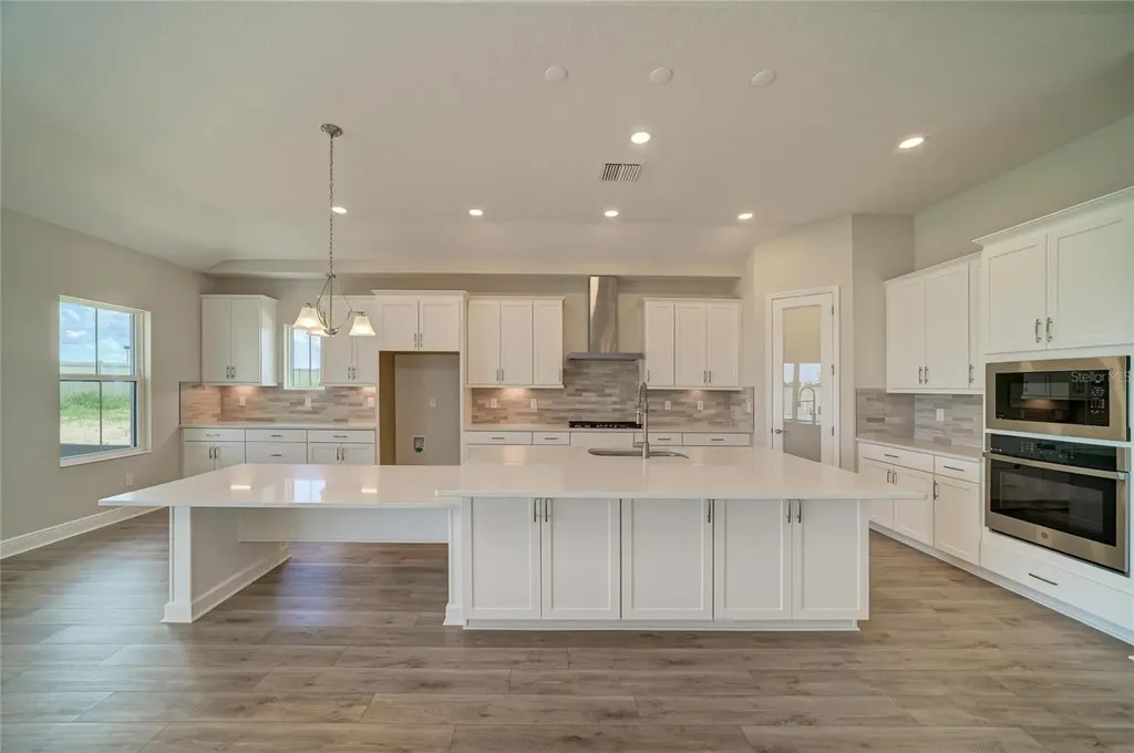 9806 Leaf Green Lane Dade City FL 33525