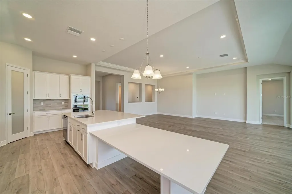 9806 Leaf Green Lane Dade City FL 33525