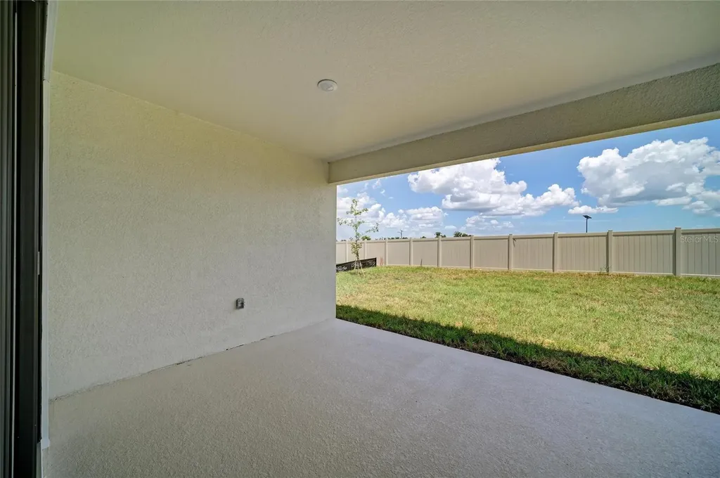 9806 Leaf Green Lane Dade City FL 33525