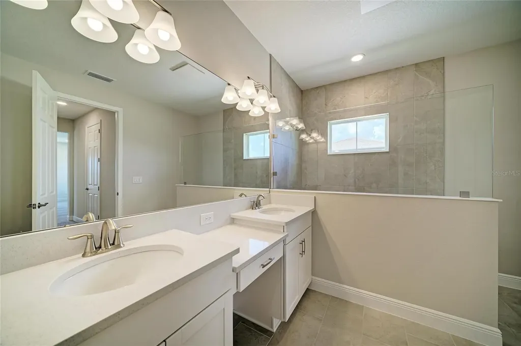 9806 Leaf Green Lane Dade City FL 33525