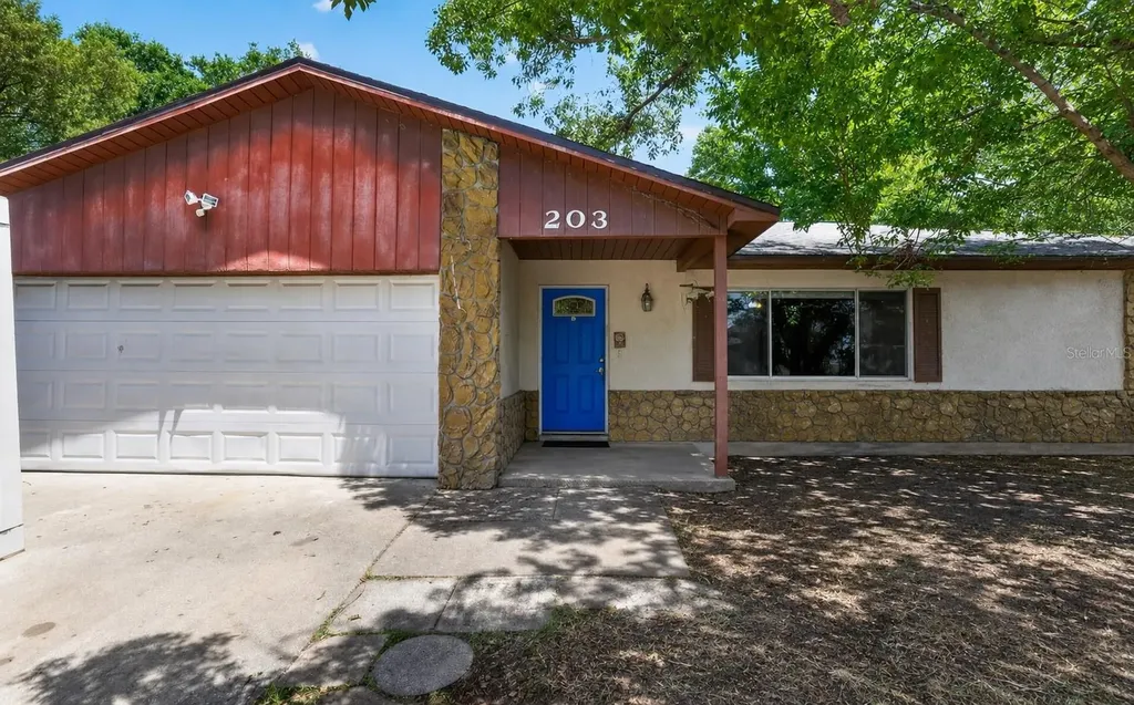 203 Woodfield Drive Sanford FL 32773