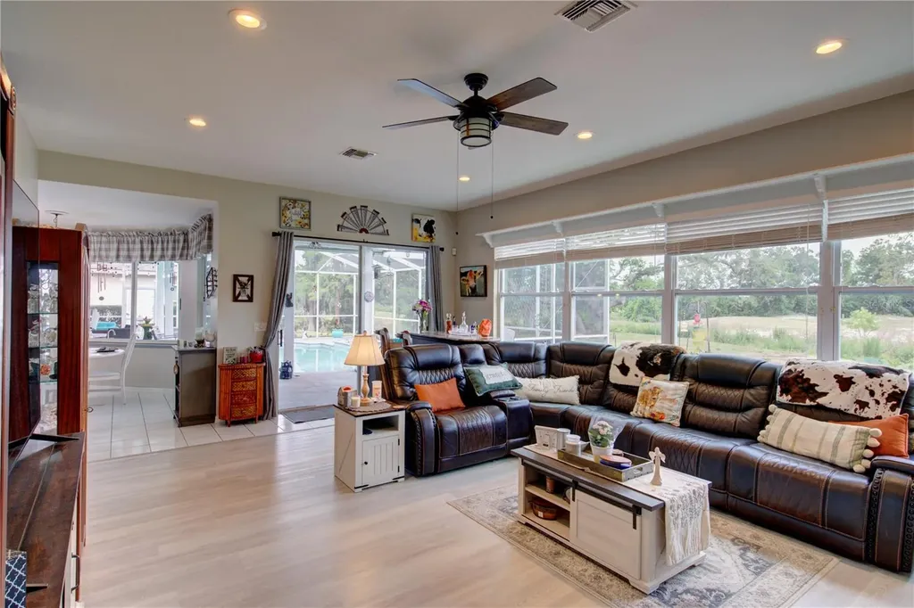 5725 Wedgefield Drive Zephyrhills FL 33541