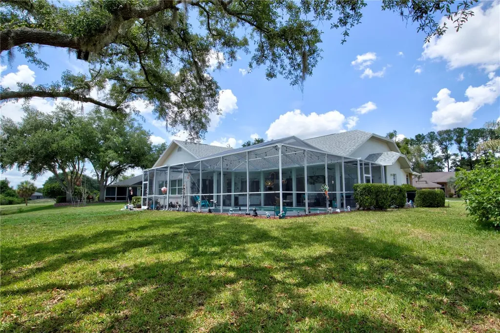 5725 Wedgefield Drive Zephyrhills FL 33541