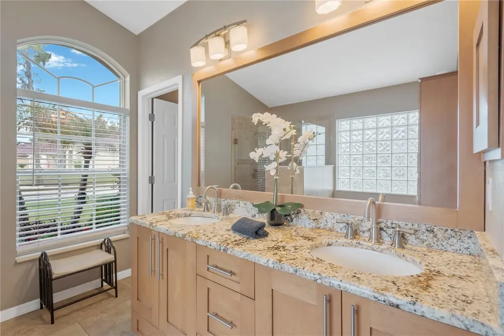 1804 River Crossing Drive Valrico FL 33596