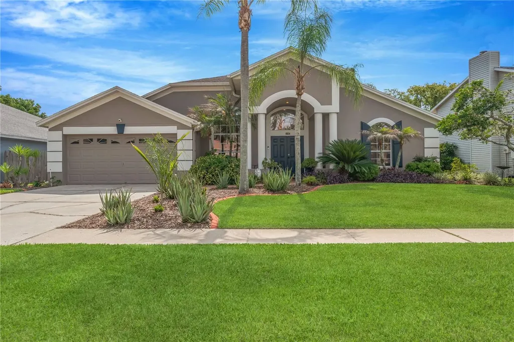 1804 River Crossing Drive Valrico FL 33596
