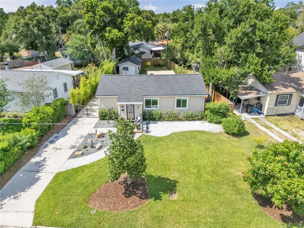 735 40th Avenue N St Petersburg FL 33703