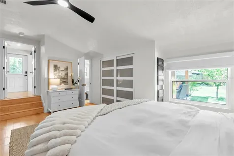 735 40th Avenue N St Petersburg FL 33703