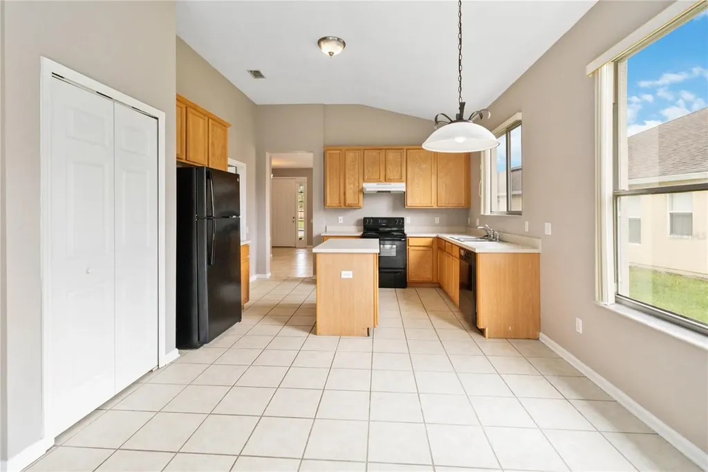 2173 Granger Avenue Kissimmee FL 34746