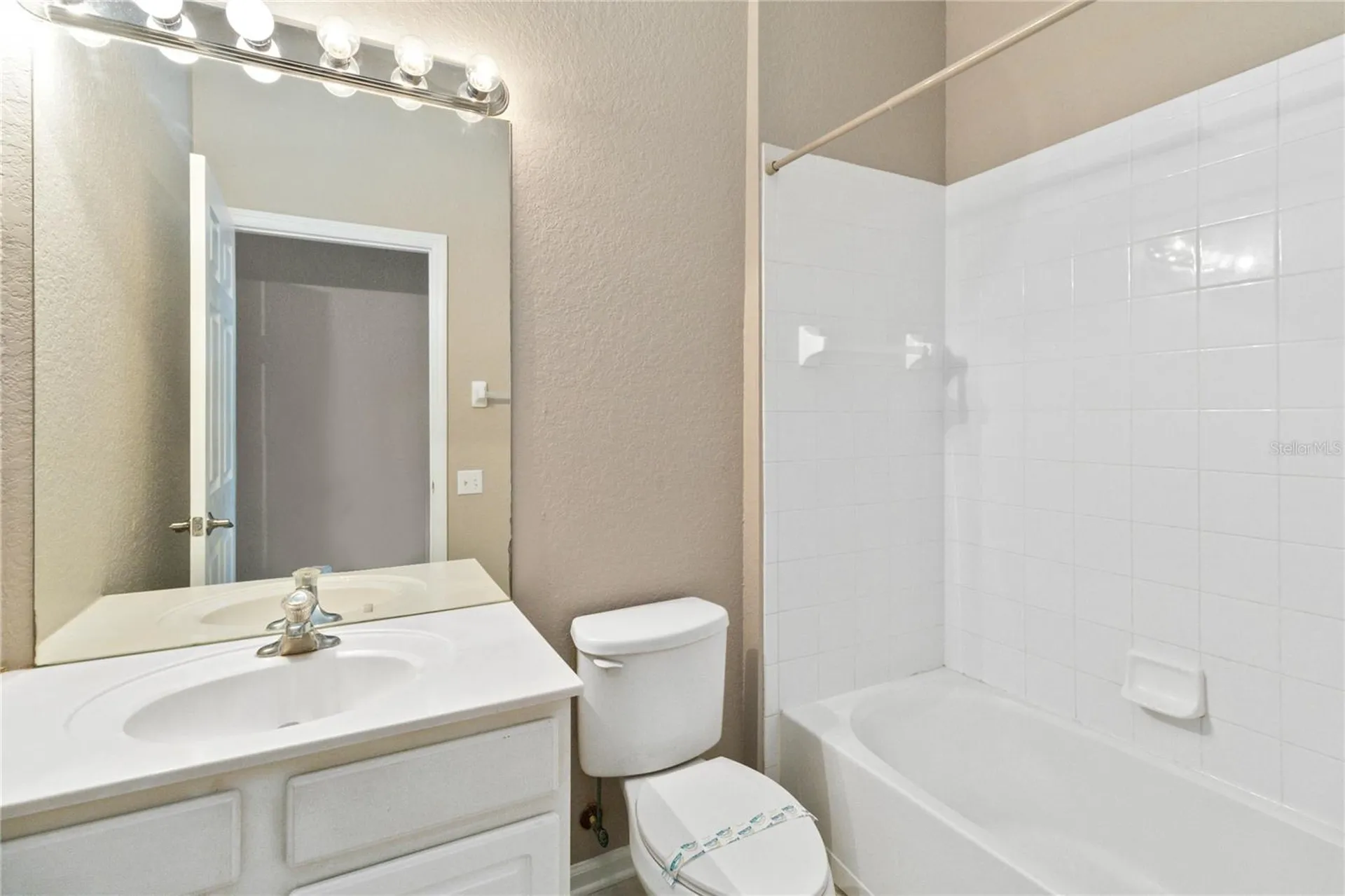 2173 Granger Avenue Kissimmee FL 34746
