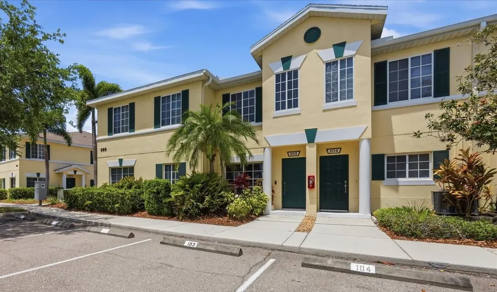 329 Cape Harbour Loop Bradenton FL 34212