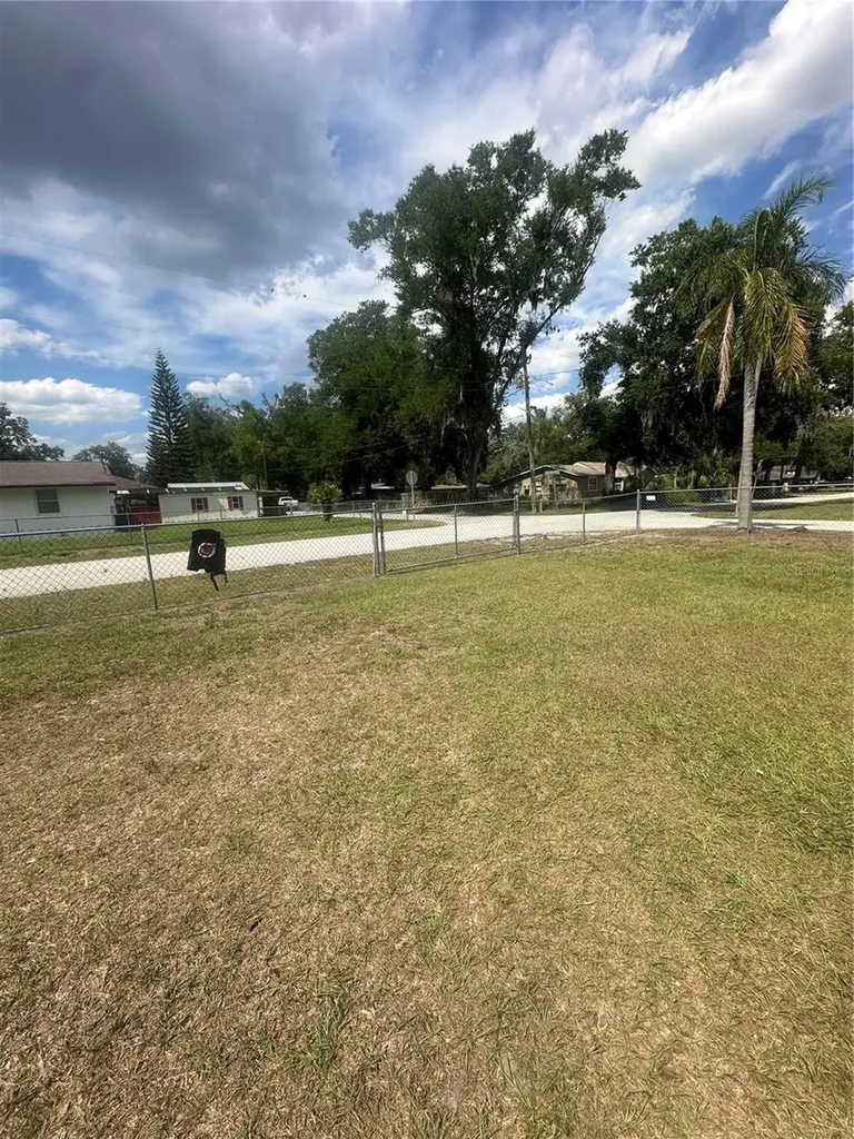 11815 Washington Street Seffner FL 33584