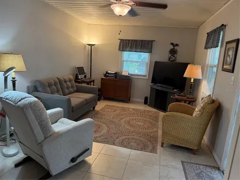 11815 Washington Street Seffner FL 33584