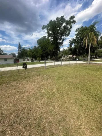 11815 Washington Street Seffner FL 33584