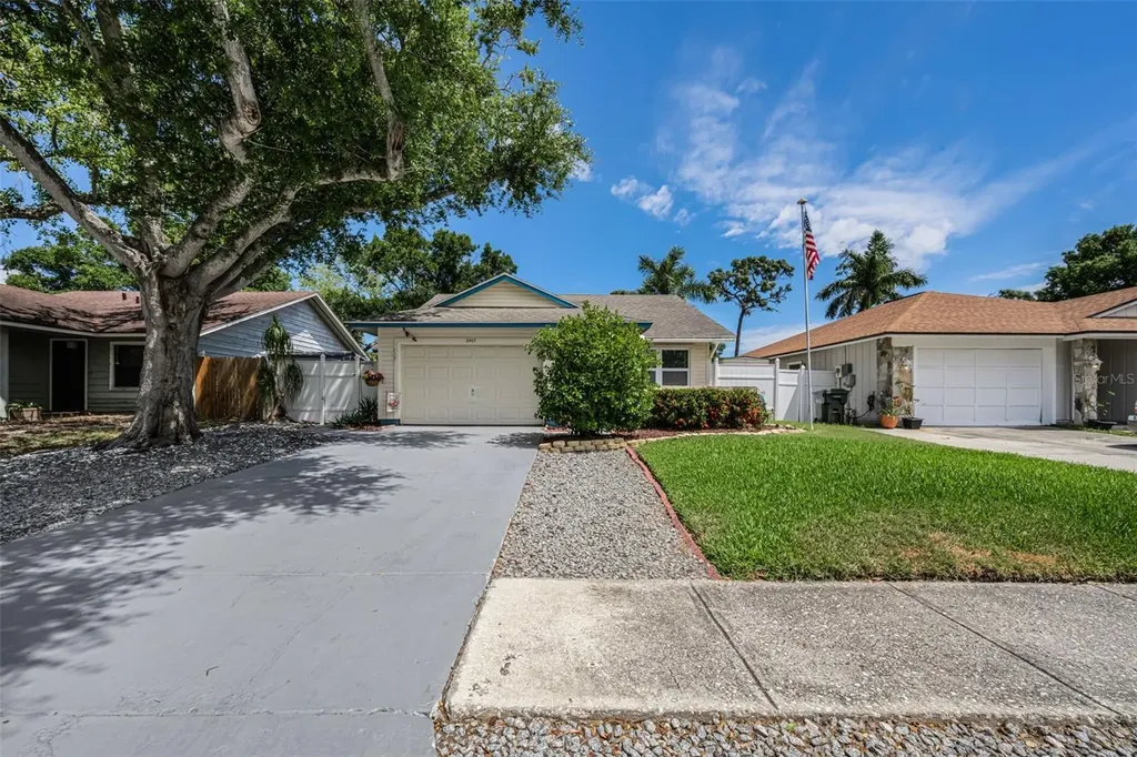 2907 Whispering Drive N Largo FL 33771