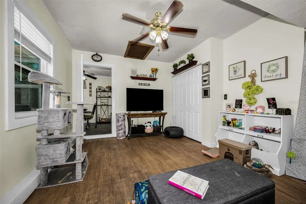 2907 Whispering Drive N Largo FL 33771