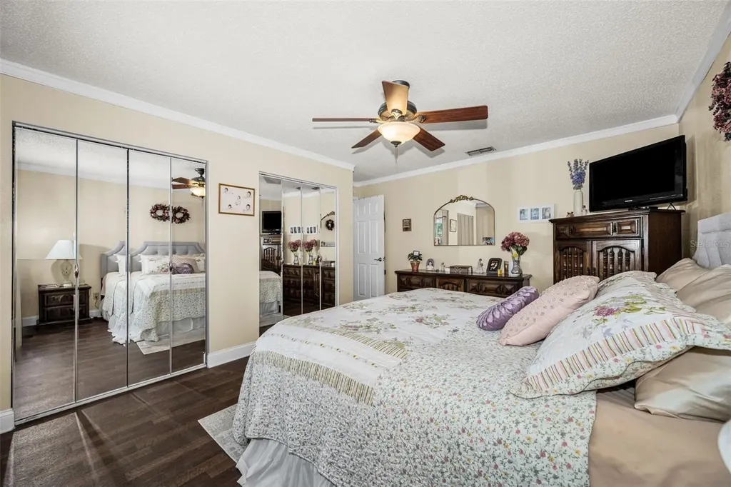 2907 Whispering Drive N Largo FL 33771