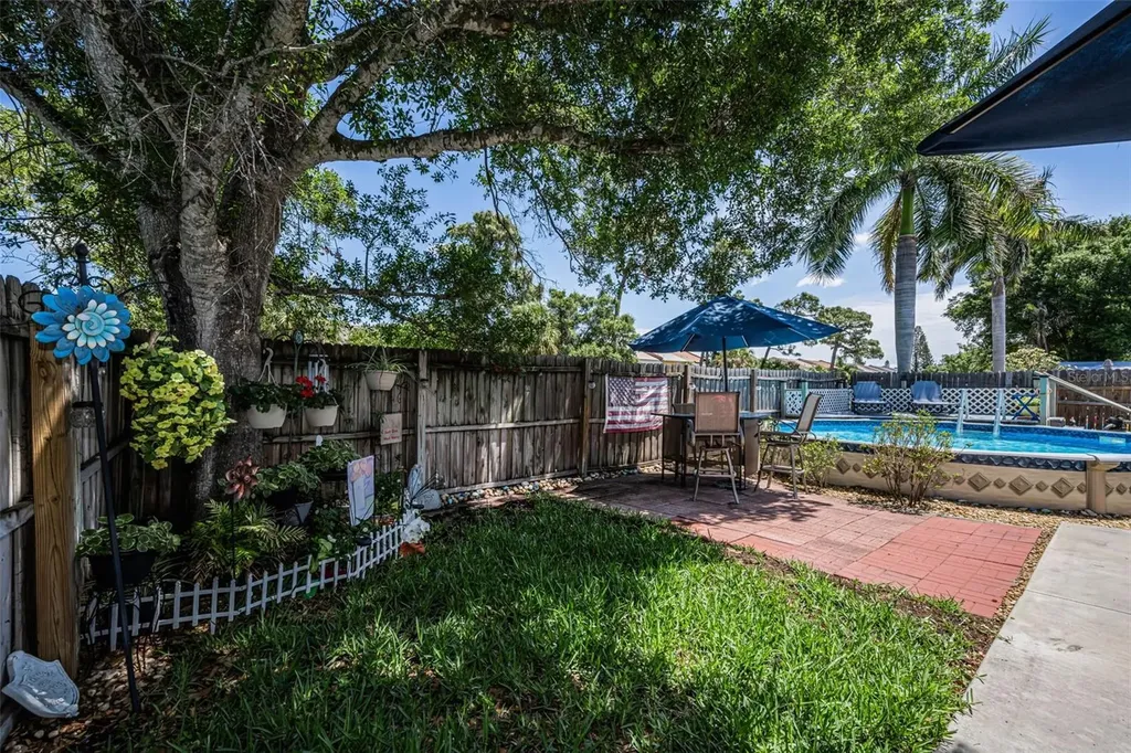 2907 Whispering Drive N Largo FL 33771