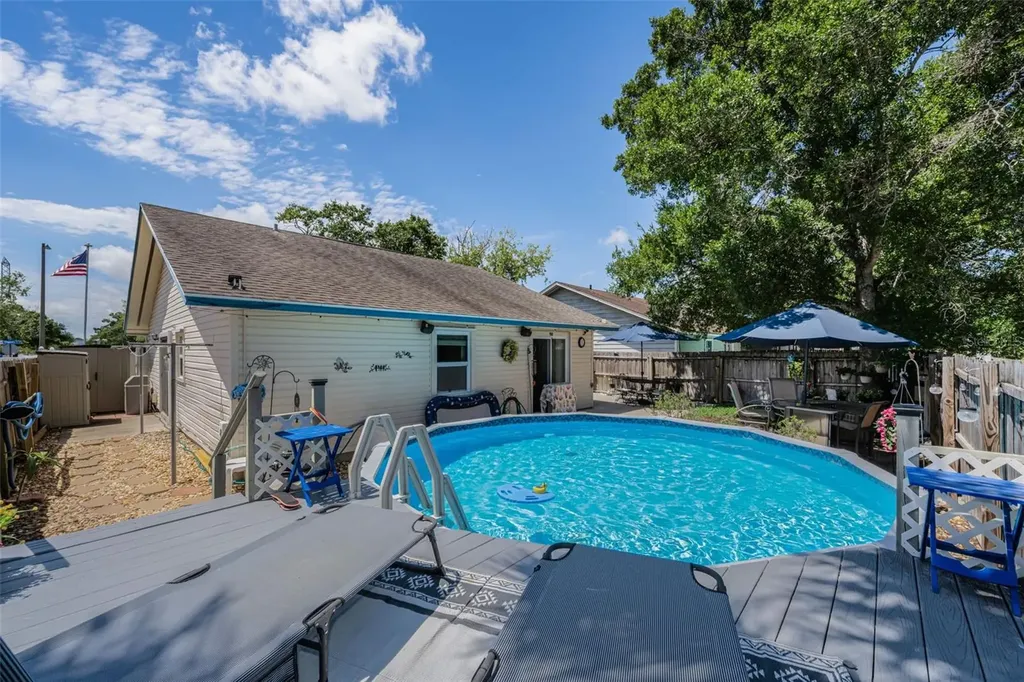 2907 Whispering Drive N Largo FL 33771
