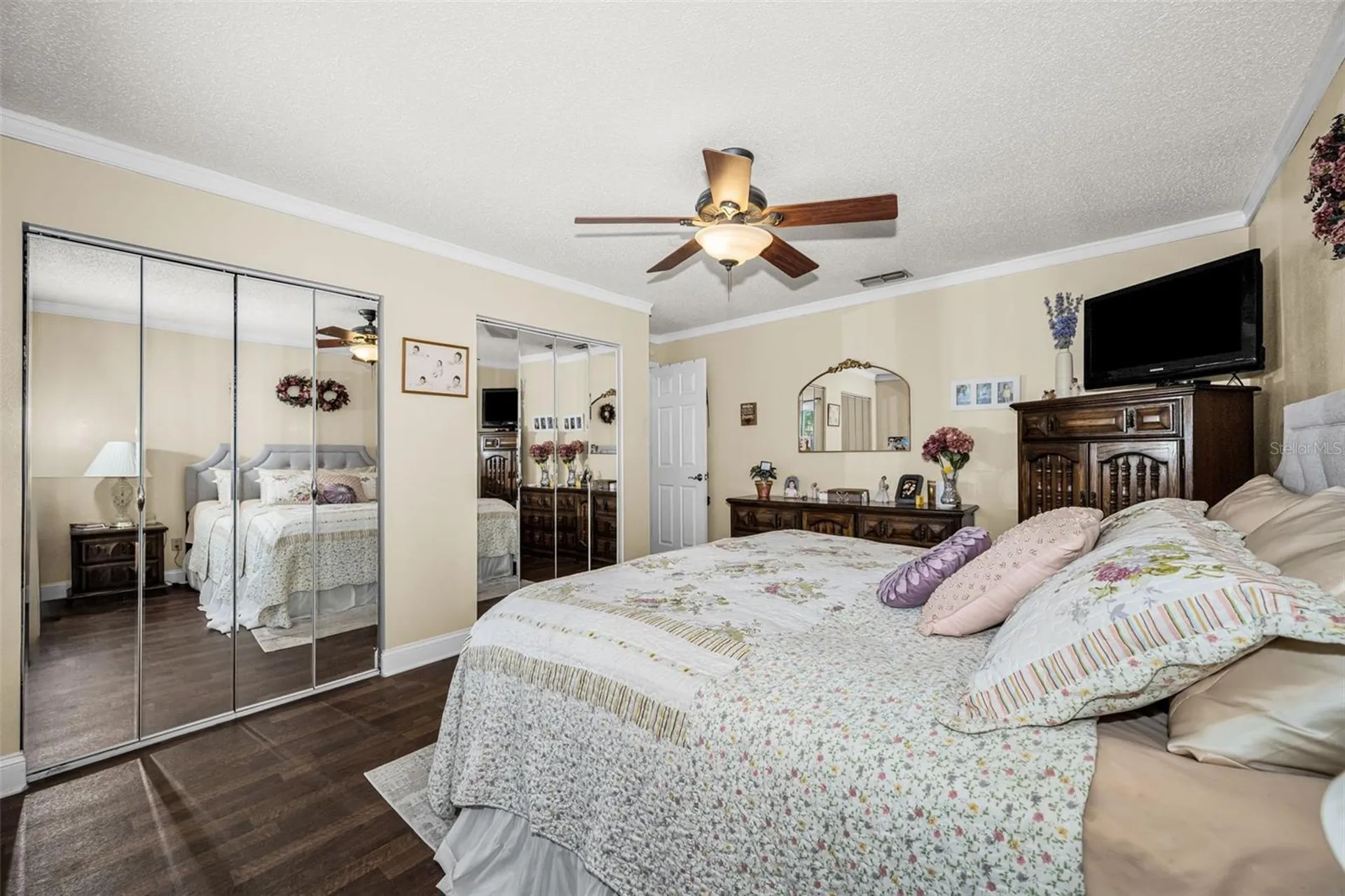 2907 Whispering Drive N Largo FL 33771