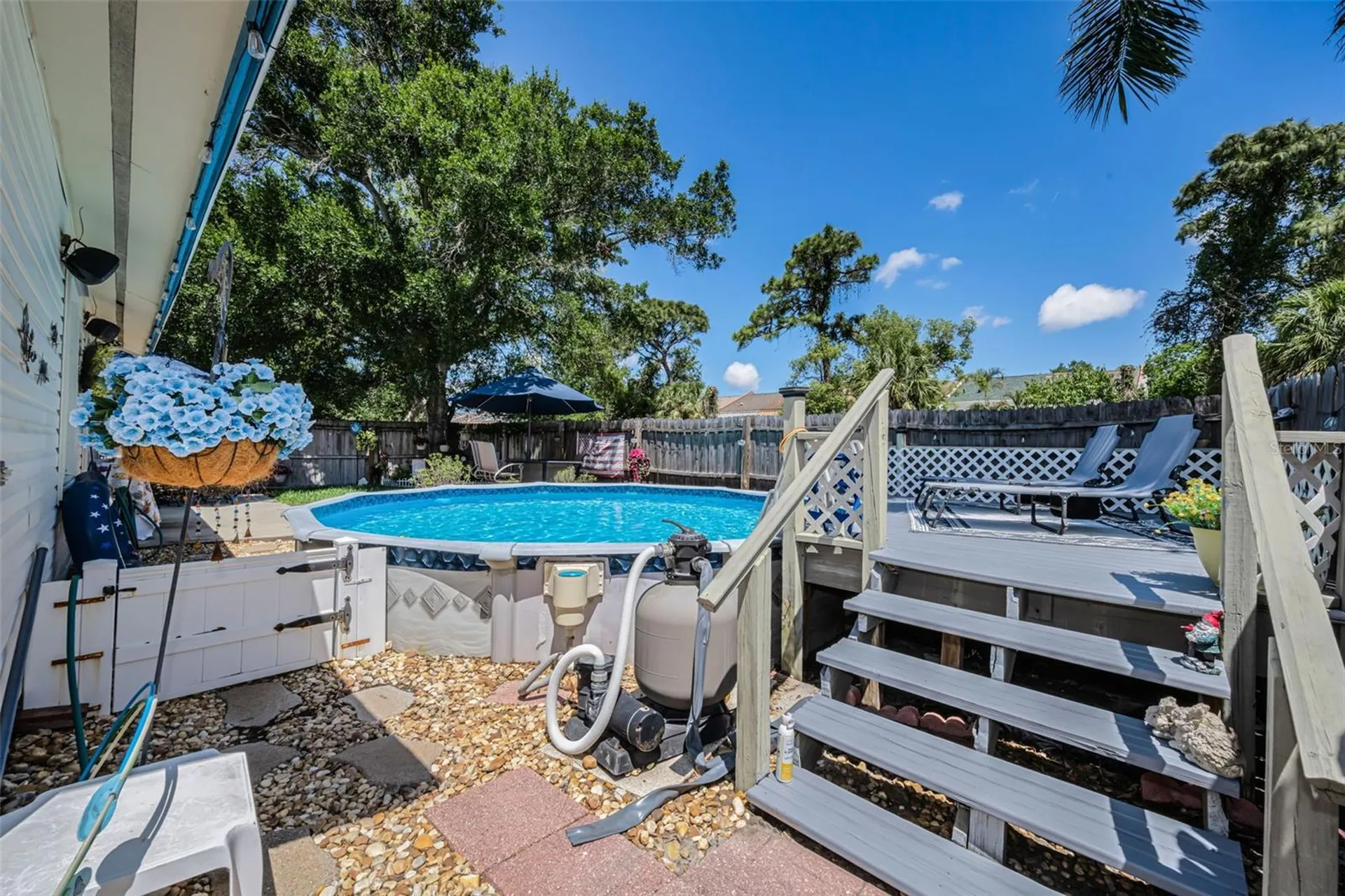 2907 Whispering Drive N Largo FL 33771