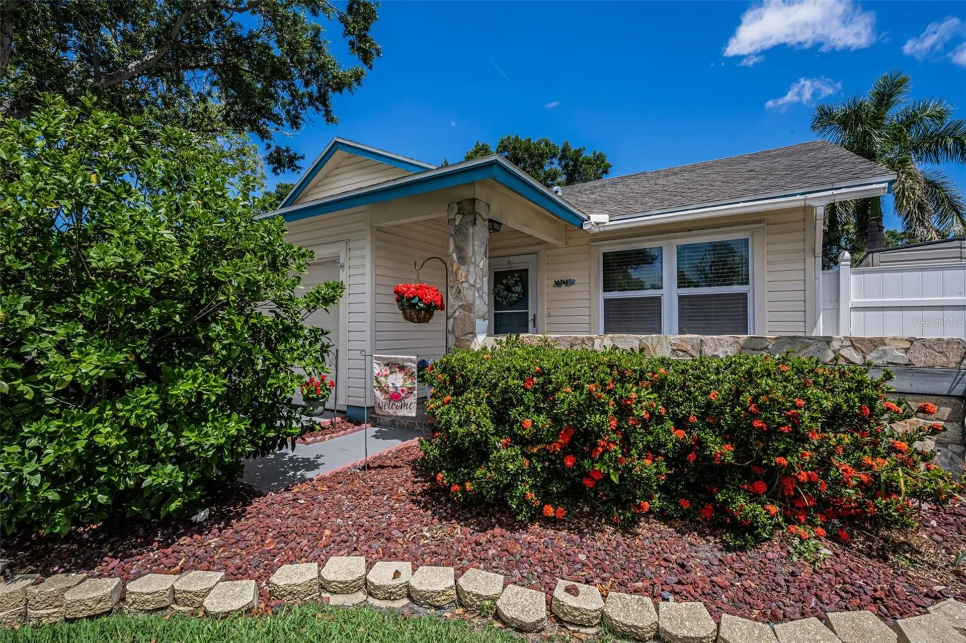 2907 Whispering Drive N Largo FL 33771