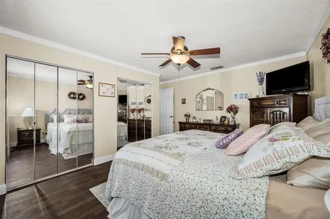 2907 Whispering Drive N Largo FL 33771