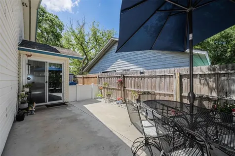 2907 Whispering Drive N Largo FL 33771
