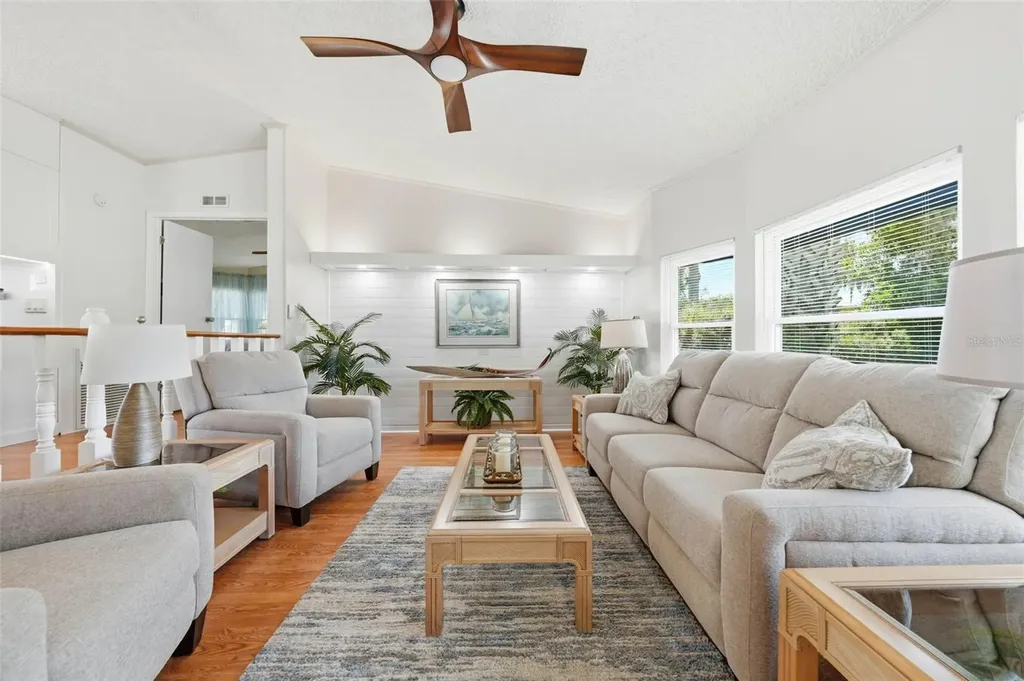 119 Lake Shore Circle Leesburg FL 34788