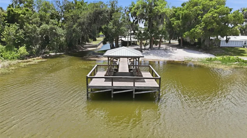 119 Lake Shore Circle Leesburg FL 34788