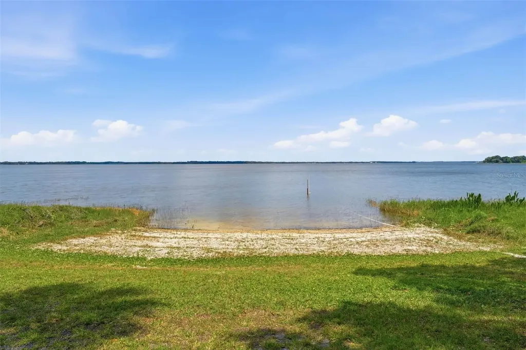 119 Lake Shore Circle Leesburg FL 34788