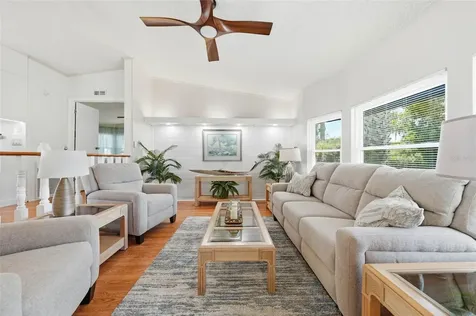 119 Lake Shore Circle Leesburg FL 34788