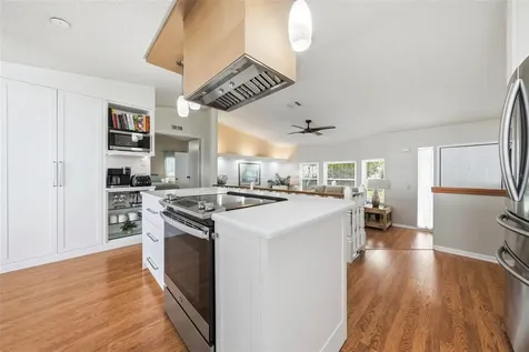 119 Lake Shore Circle Leesburg FL 34788
