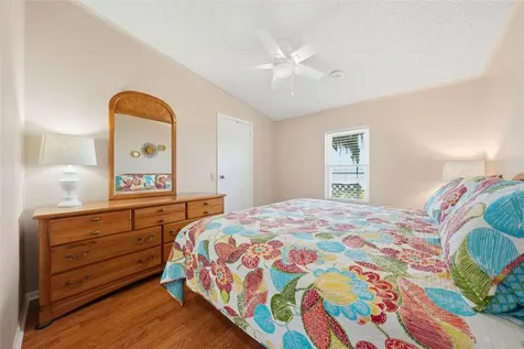 119 Lake Shore Circle Leesburg FL 34788