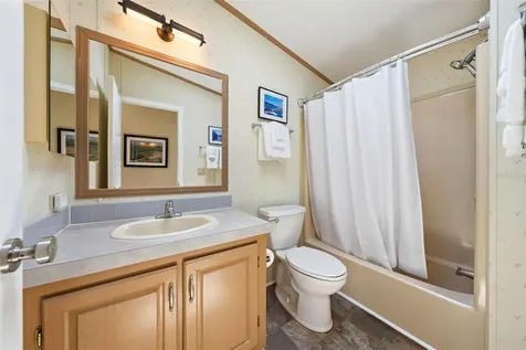 119 Lake Shore Circle Leesburg FL 34788