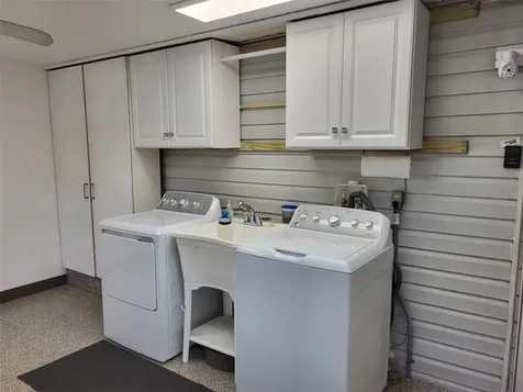 119 Lake Shore Circle Leesburg FL 34788