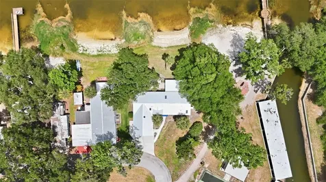 119 Lake Shore Circle Leesburg FL 34788