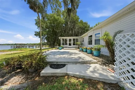119 Lake Shore Circle Leesburg FL 34788