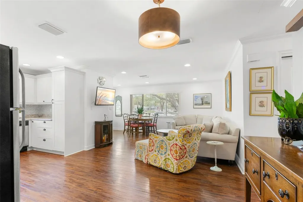 422 Kentucky Avenue Crystal Beach FL 34681