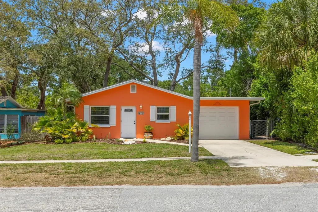 422 Kentucky Avenue Crystal Beach FL 34681