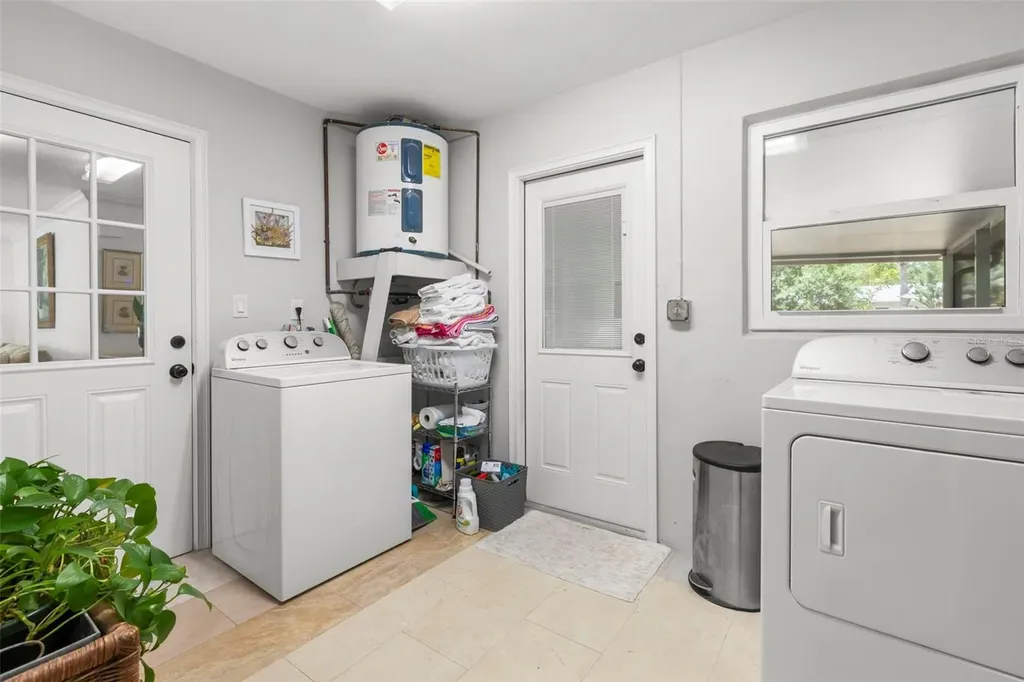 422 Kentucky Avenue Crystal Beach FL 34681